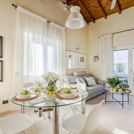 San Concordio Terrace Apartment *